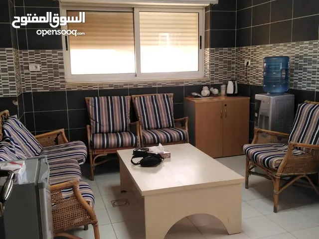 فيلا تجاري للايجار في افضل مواقع شارع مكة تصلح لجميع الانشطة التجارية الرقم المرجعي : 12131