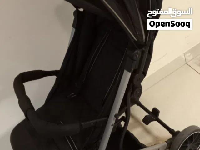 عربايه اطفال بحاله ممتازه