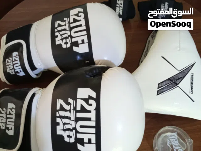 كنج بوكسنج جداد غير مستعملات مع اغراضهم