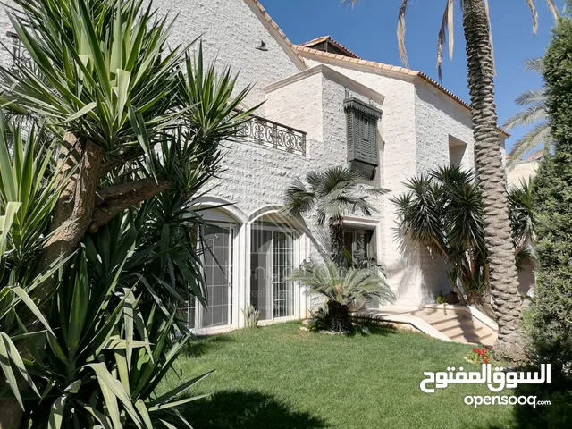 1700m2 5 Bedrooms Villa for Sale in Amman Abdoun