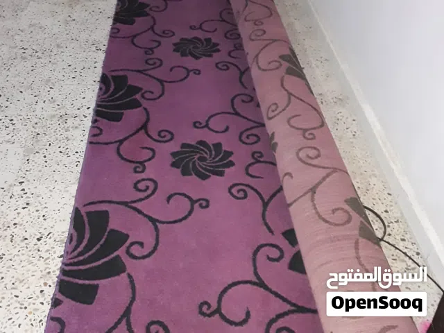 ابساط شبه جديد نضيف طول 5عرض 4》سعر 300 قطعه بساط تاني طول 2.5 عرض 1》سعر 100