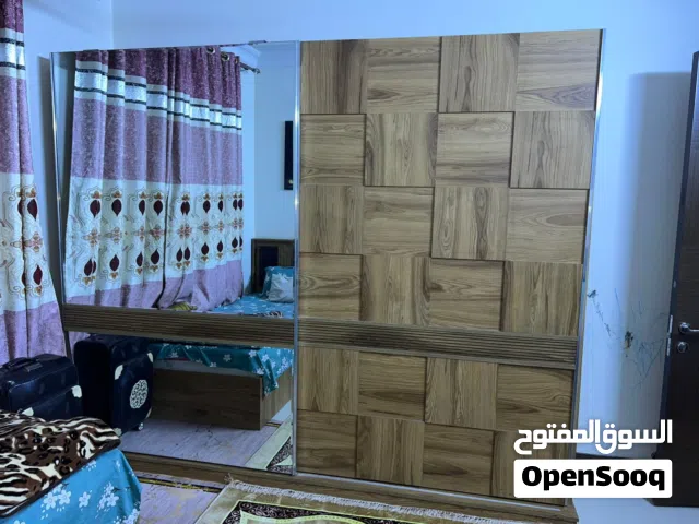 غرفه شبابيه نظيفه للبيع تصلح بناتيه هم