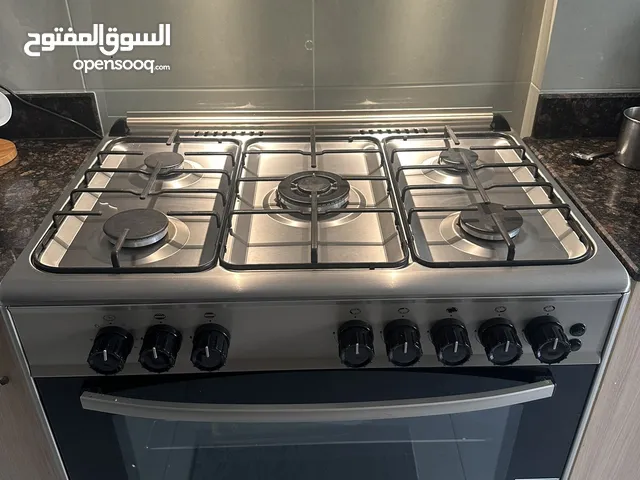 Sparingly used gas stove oven