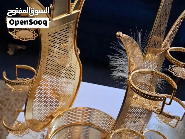 مضيفه ذهبيه لبيع ب 15 دينار