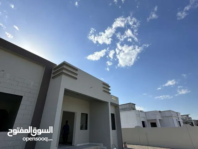 منازل للبيع في ديل آل عبد السلام.  مع وجود تسهيلات.