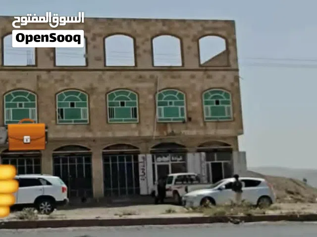 عمارة تجارية على شارع تعز مساحة 15 لبنة حر