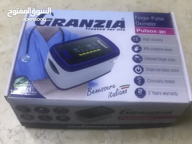 جهاز قياس نسبة الاكسجين بالدم Granzia pulsox-301