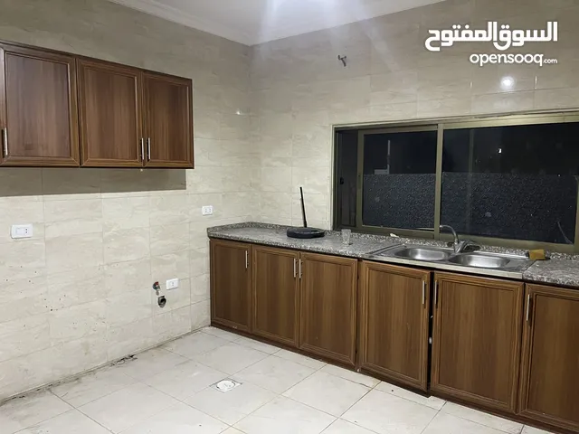 170m2 3 Bedrooms Apartments for Rent in Zarqa Al Autostrad