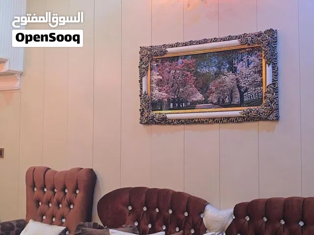 تخم قنفات كبير وثريات وبوفية