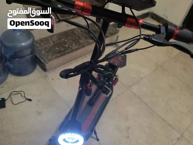 سكوتر كهربائي بحالة ممتازة
