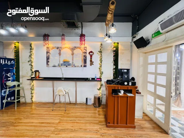 فرصة استثماريه مطعم للبيع المستعجل بالشارقه