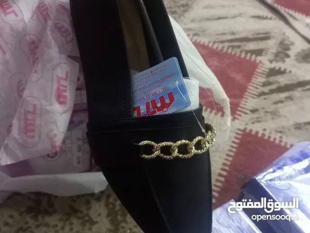 Black Comfort Shoes in Basra