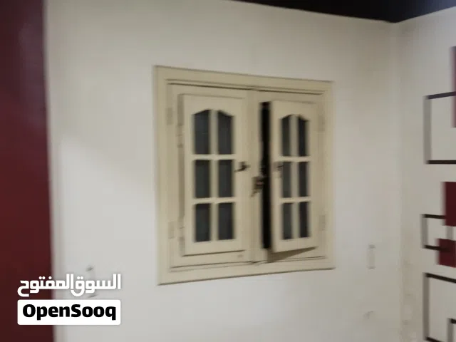 عيادة للبيع بالإسكندرية. بميدان الساعة
