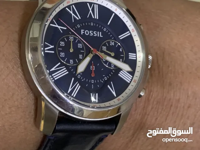 ساعة فوسيل رجالية شبابية جلد أصلي – ميناء كحلي بتصميم كلاسيكي عصري