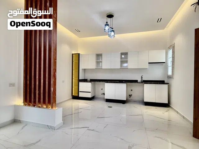 منازل للبيع بدولاب مطبخ عرض ممتاز