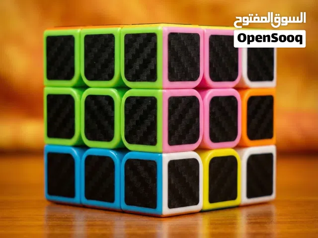 مكعب ذكاء احترافي (3×3) بتصميم ألياف الكربون المميز