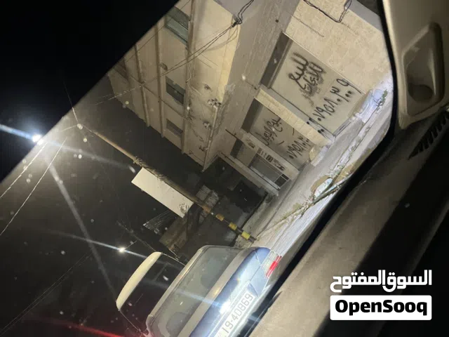 مخازن تجارية للبيع بسعر مغري.