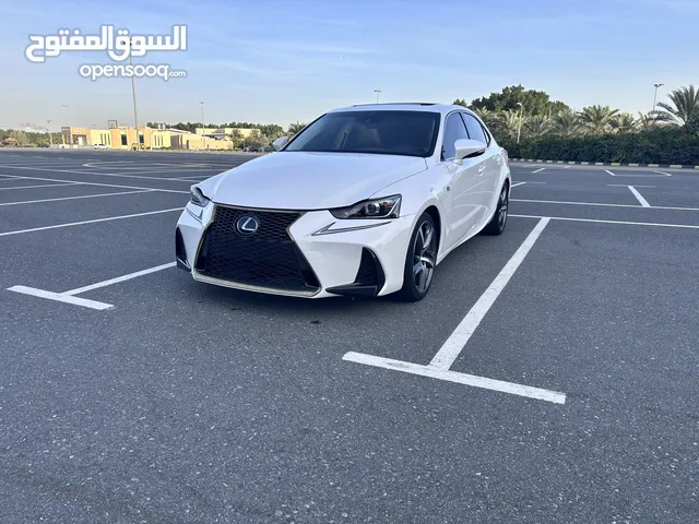 Lexus IS 2017 in Sharjah