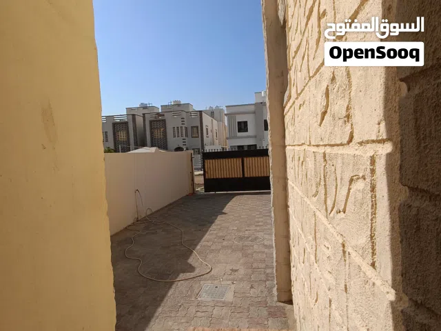 344 m2 More than 6 bedrooms Villa for Rent in Muscat Al Maabilah