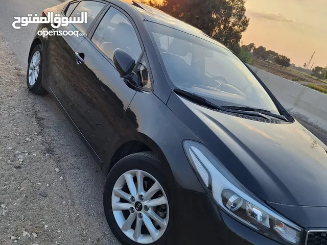 لبيع سيراتو k4 موديل 2018 %كامله كل حاجه ما عدا البصمه %كامله فتحه سقف %مثبت سرعه %ليد أمامي زينون