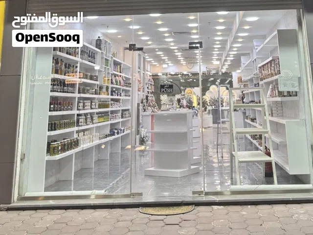 للبيع مشروعين ،، شركة اعمال ديكور وليزر وطباعة وخشب ومحل معرض هدايا وورد طبيعي وصناعي مساحة 130 متر