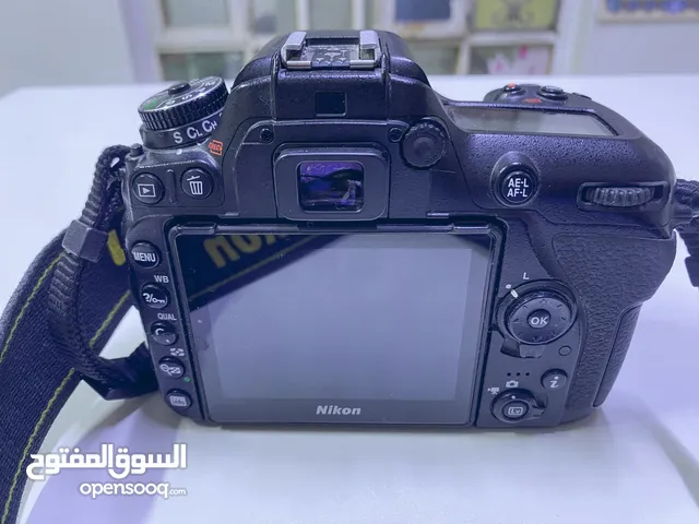كاميرا نيكون D7500 مستخدم قليل وشرط الفحص