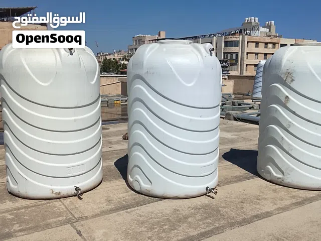 11 تنك سعة 2000 لتر كل تنك