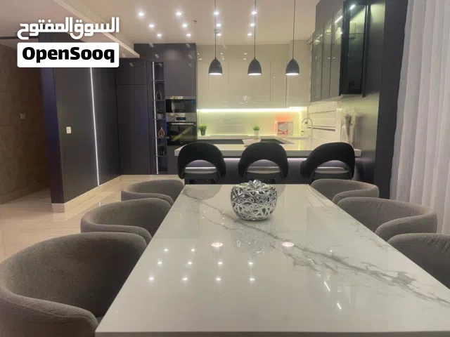 شقة جديده و مميزه جدا للإيجار شقة من أفخم شقق عمان الغربية جديده بالكامل 2 نوم 2 حمام و صالون واسع.