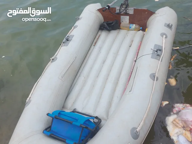 زورق نفخ باله ياباني كلش قوي يتحمل اوزان ثقيله يسع من ثنين إلى ثلاث اشخاص مع 2مكينه شحن+بانزين 2حصان