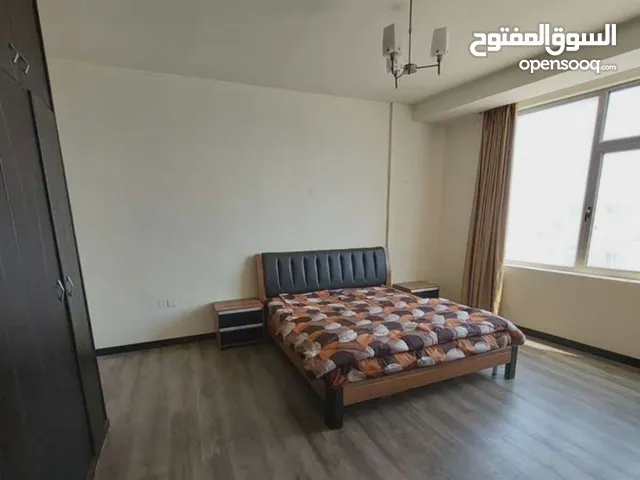 I'm looking for a small room for one person. ابحث عن غرفه لشخص واحد ضروري جدا