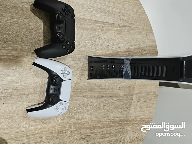 PS5  Slim , Digital version