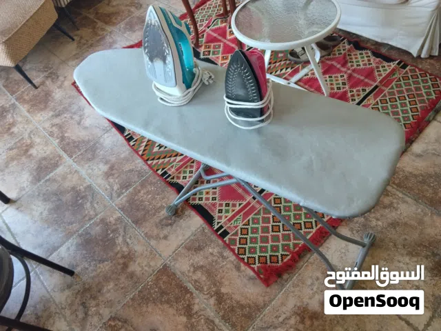 Iron and table - مكواة وطاولة الكي