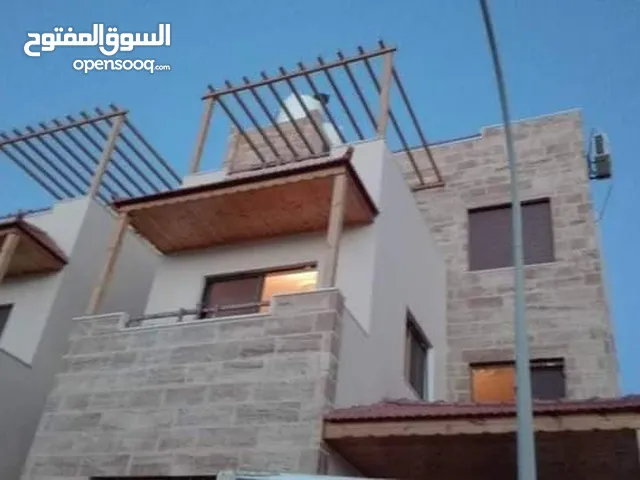 شقة رائعة مفروشة للايجار السنوي بالعقبة اطلالة بحرية، ،بالتاسعة أهالي مكونة من غرفة نوم وصالة كبيرة