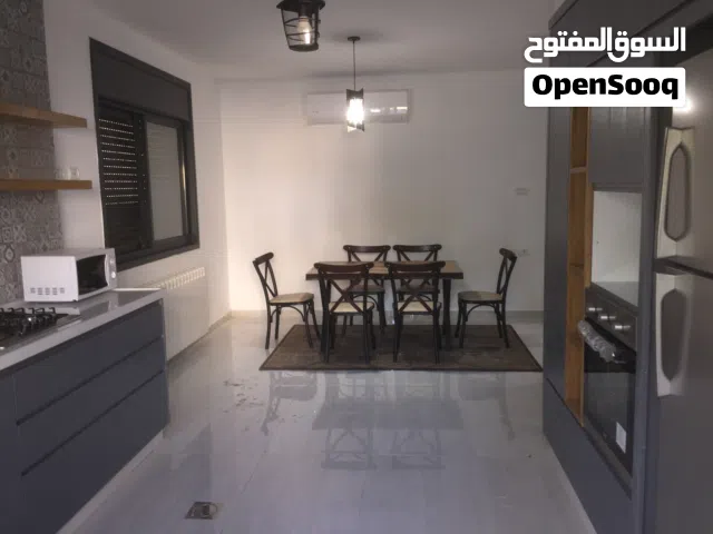 145 m2 3 Bedrooms Apartments for Rent in Ramallah and Al-Bireh Al Tira