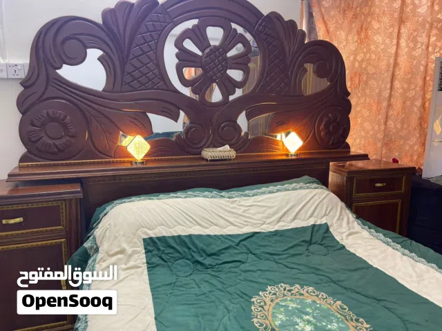 غرفة نوم بحاله جيدة