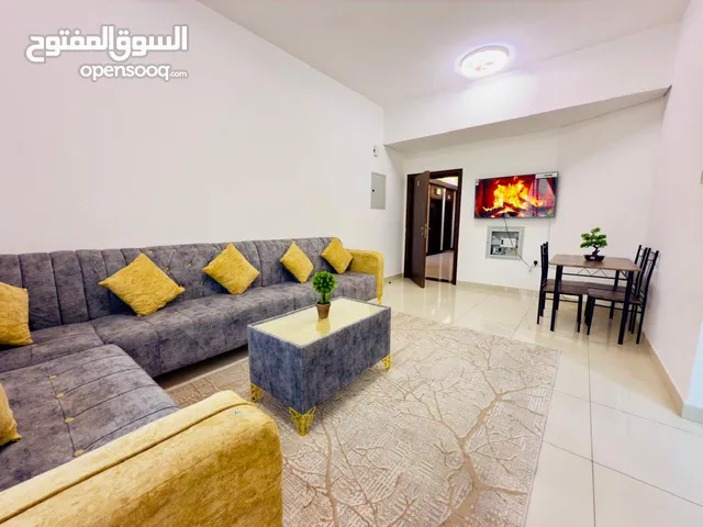SH \ غرفة وصالة مفروشة - فرش جديد - موقع حيوي - شهري شامل الفواتير - تكييف مركزي - مساحة واسعة