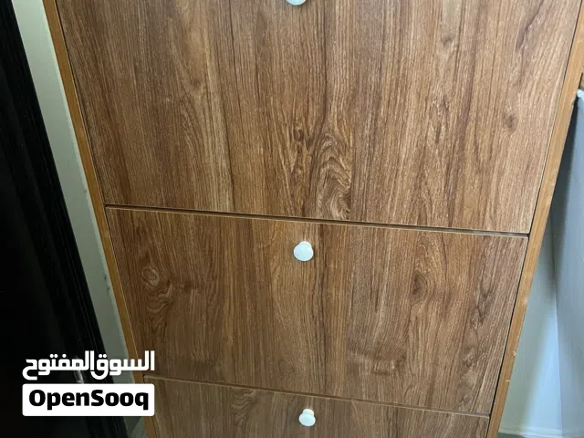 خزانة أحذية نظيفة جدا