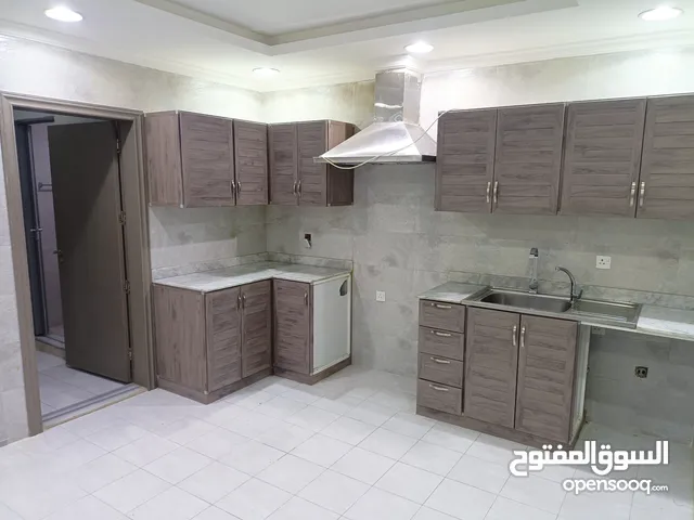 180 m2 3 Bedrooms Apartments for Rent in Al Ahmadi Eqaila
