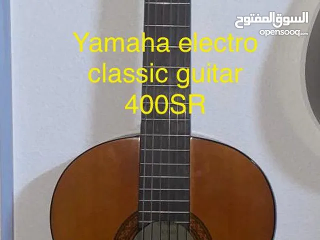 مجموعة من الالات الموسيقية شبه جديده A group of musical instruments, almost new, for home use only