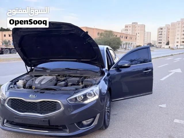 2014 كيا كادينزا Standard