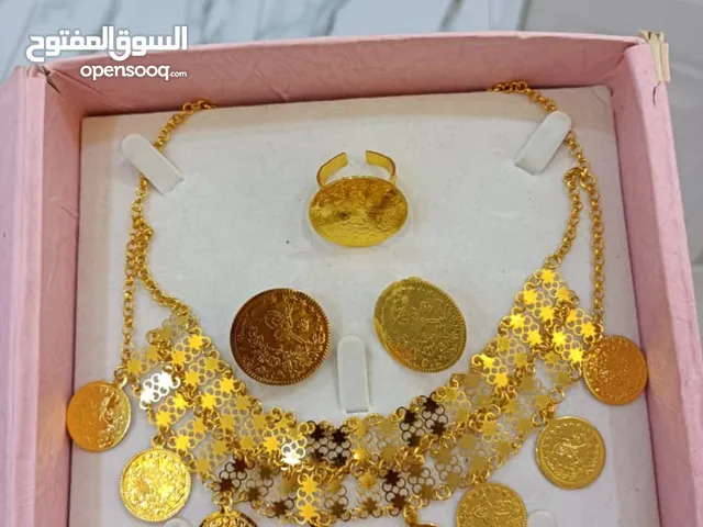 طاقم ليرات