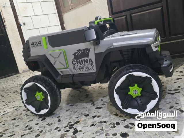 سيارة اطفال للبيع استعمال نضيف