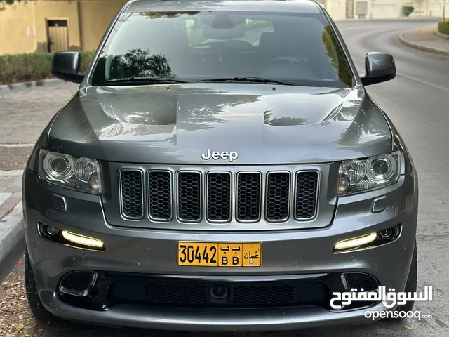 جيب srt8 قمة في النظافة خليجي وكالة