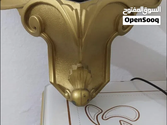 رجلين جلسة أوصالون نظاف للبيع