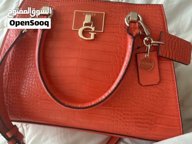 شنطة يد guess اوريجينال اشتريتها من فرنسا