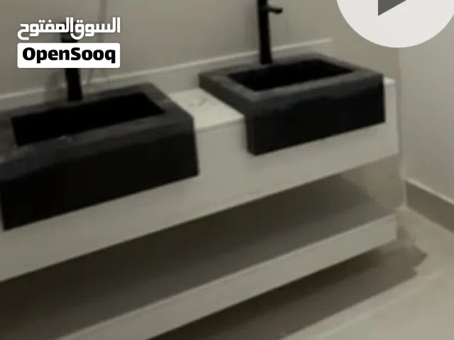 مغسلتين للحمام الاستقبال