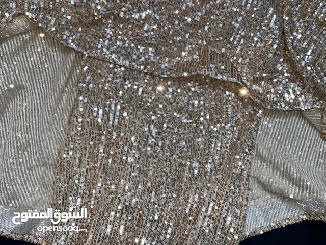 فستان للبيع
