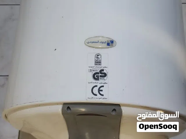 للبيع سخان مياه كهربائي (قاذان) أصلي من شركة الخزف السعودي المعروفة بجودتها وقوة تحملها.