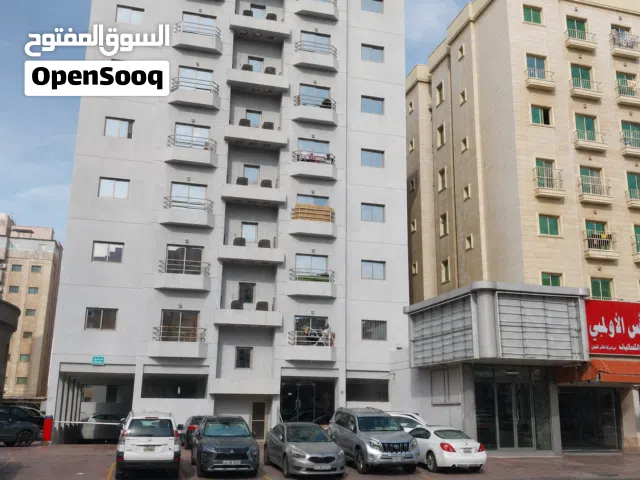 محل تجاري للإيجار بموقع مميز في قلب حولي – على بوابة شارع ابن خلدون!