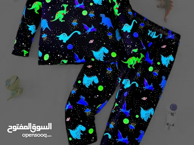 طقم بيجامة الديناصور المتوهج في الظلام